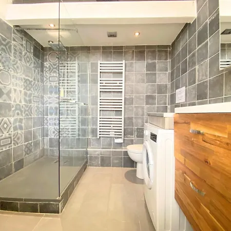 Le Balthazar Beau T1 Mezzanine, Centre Historique *